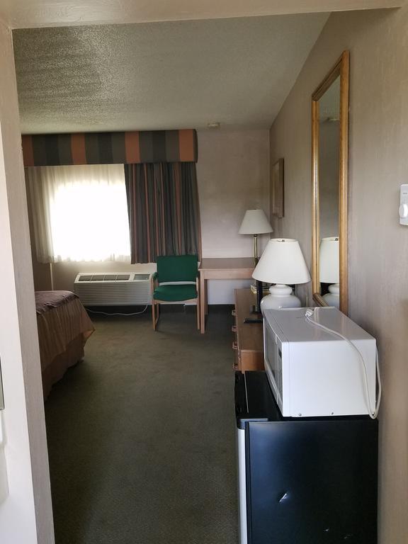 Road Runner Lodge Cortez Bagian luar foto