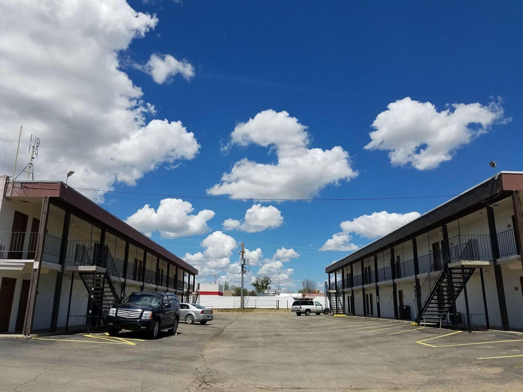 Road Runner Lodge Cortez Bagian luar foto