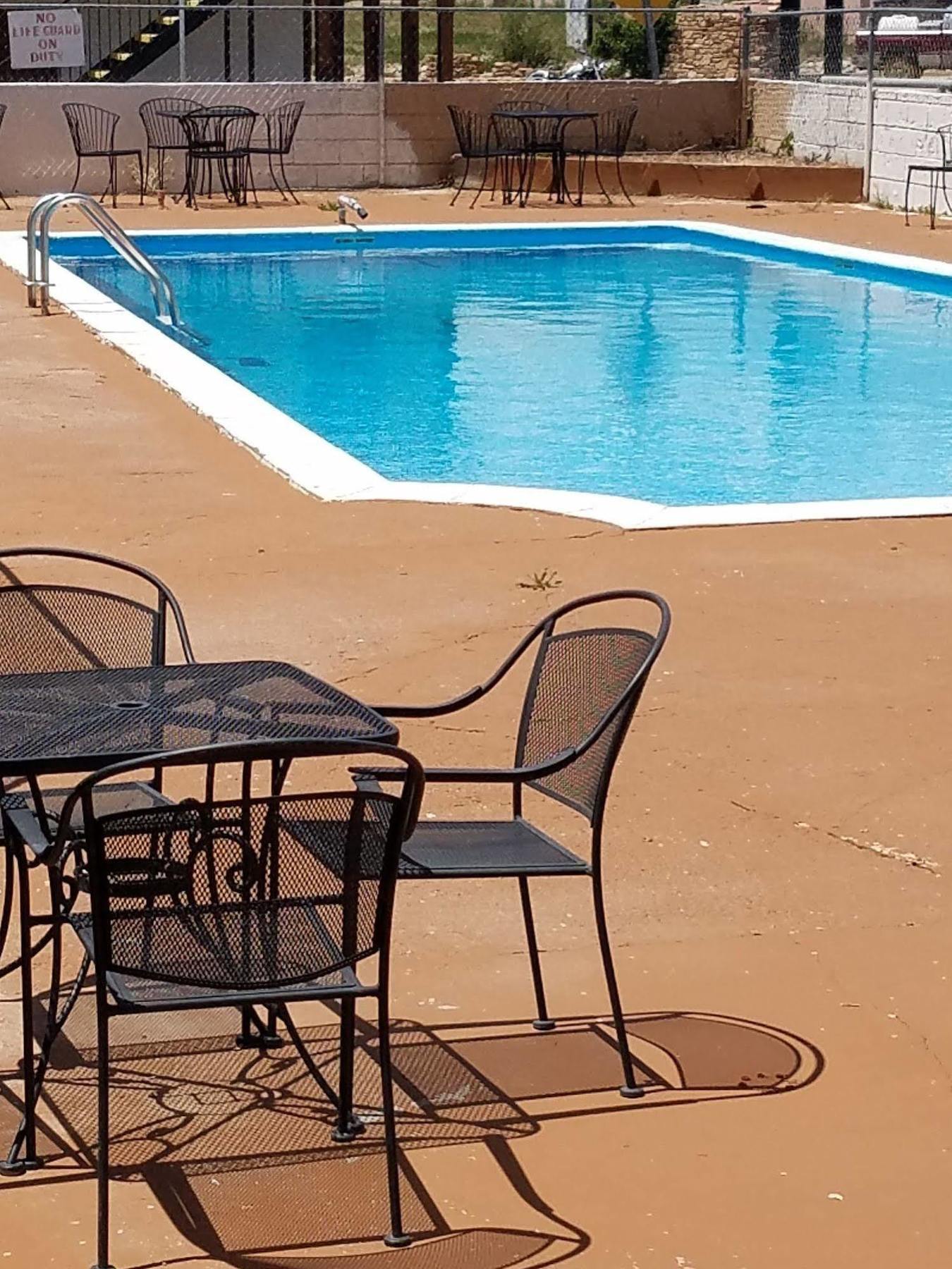 Road Runner Lodge Cortez Bagian luar foto